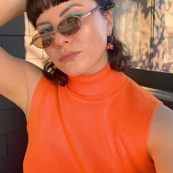 Orange Sleeveless Turtleneck 🔥 - Picture 2 of 7